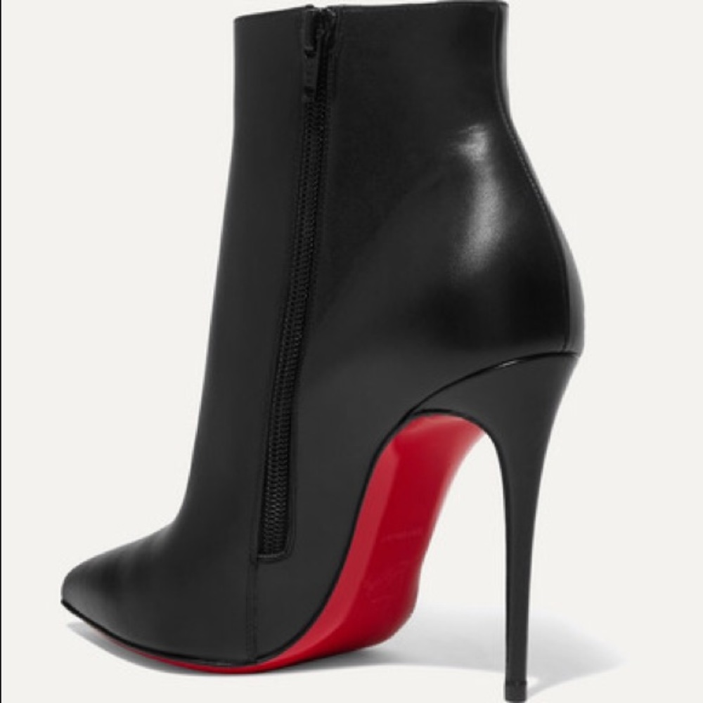 Black leather red bottoms so Kate